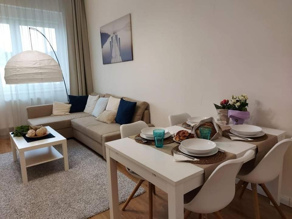 Alfoeldi Palace Apartman Дебрецен Экстерьер фото