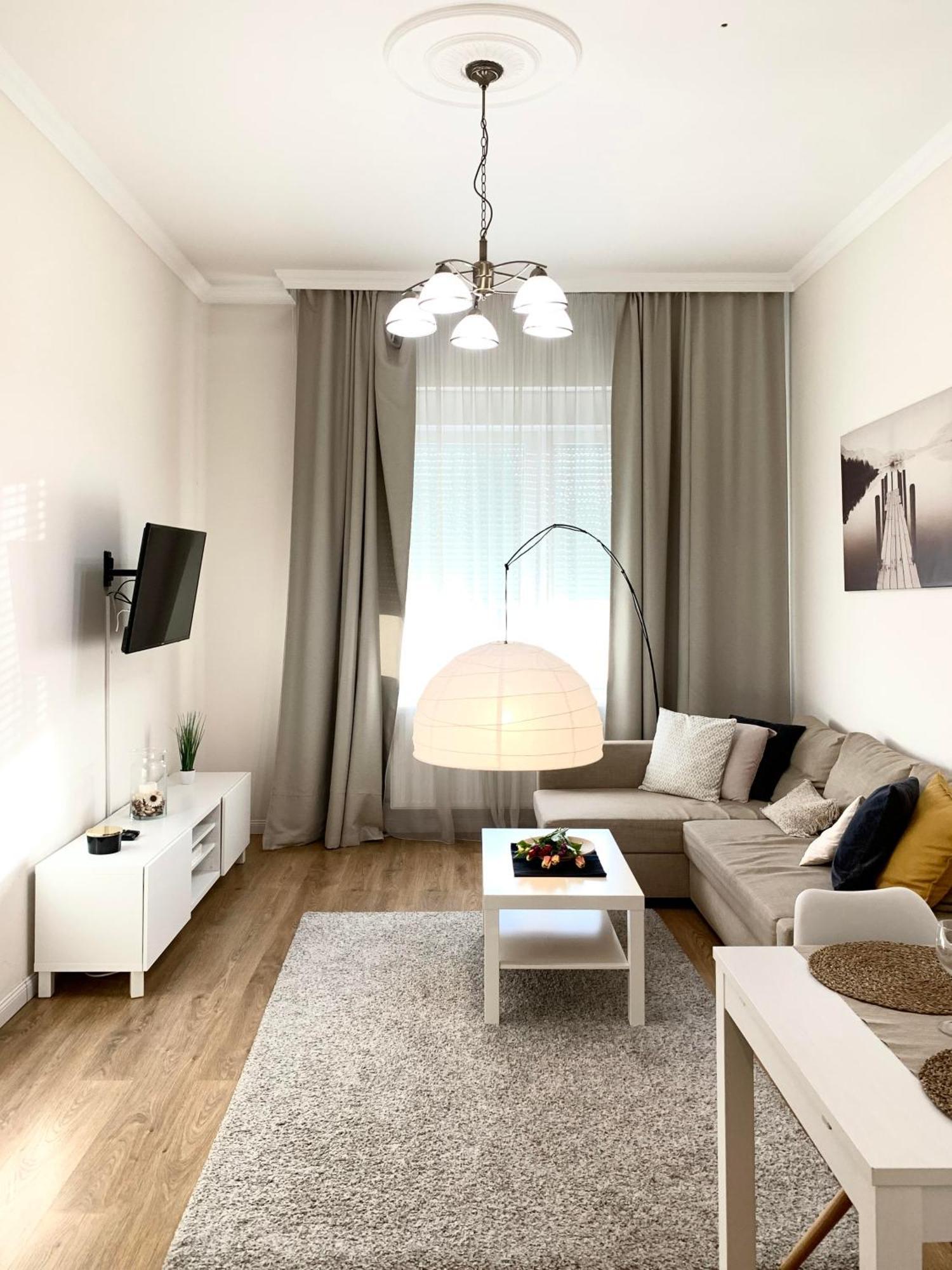 Alfoeldi Palace Apartman Дебрецен Экстерьер фото